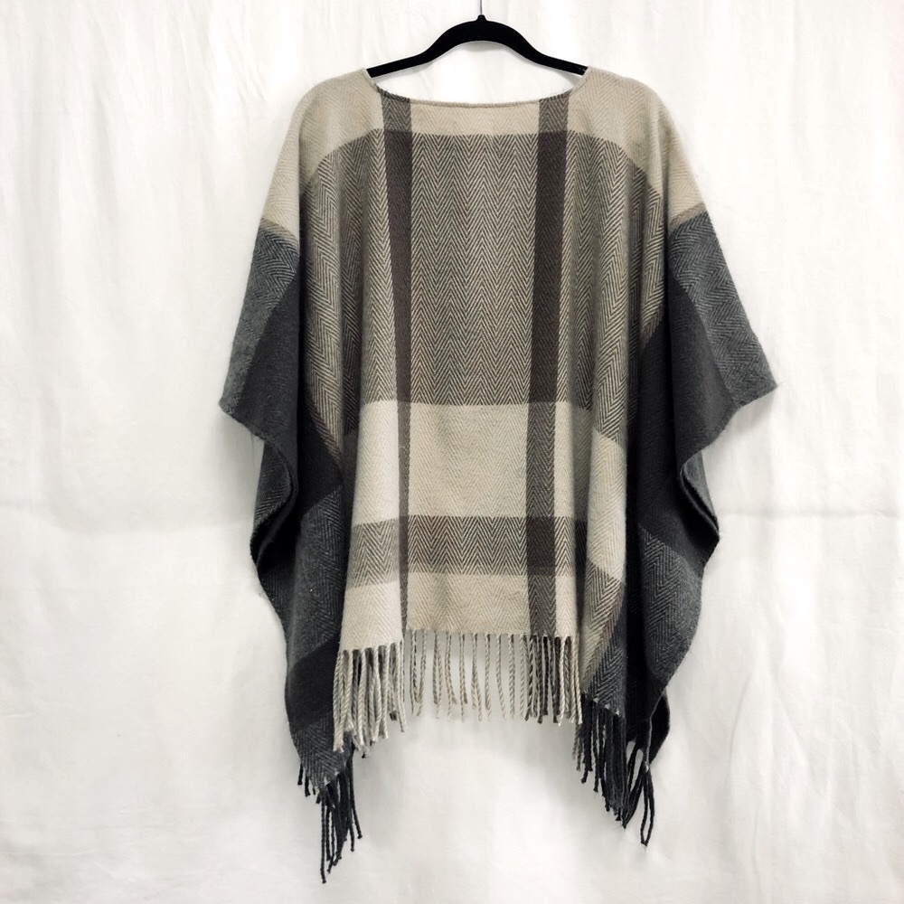 Universal Thread Plaid Herringbone Poncho - Picture 5 of 8